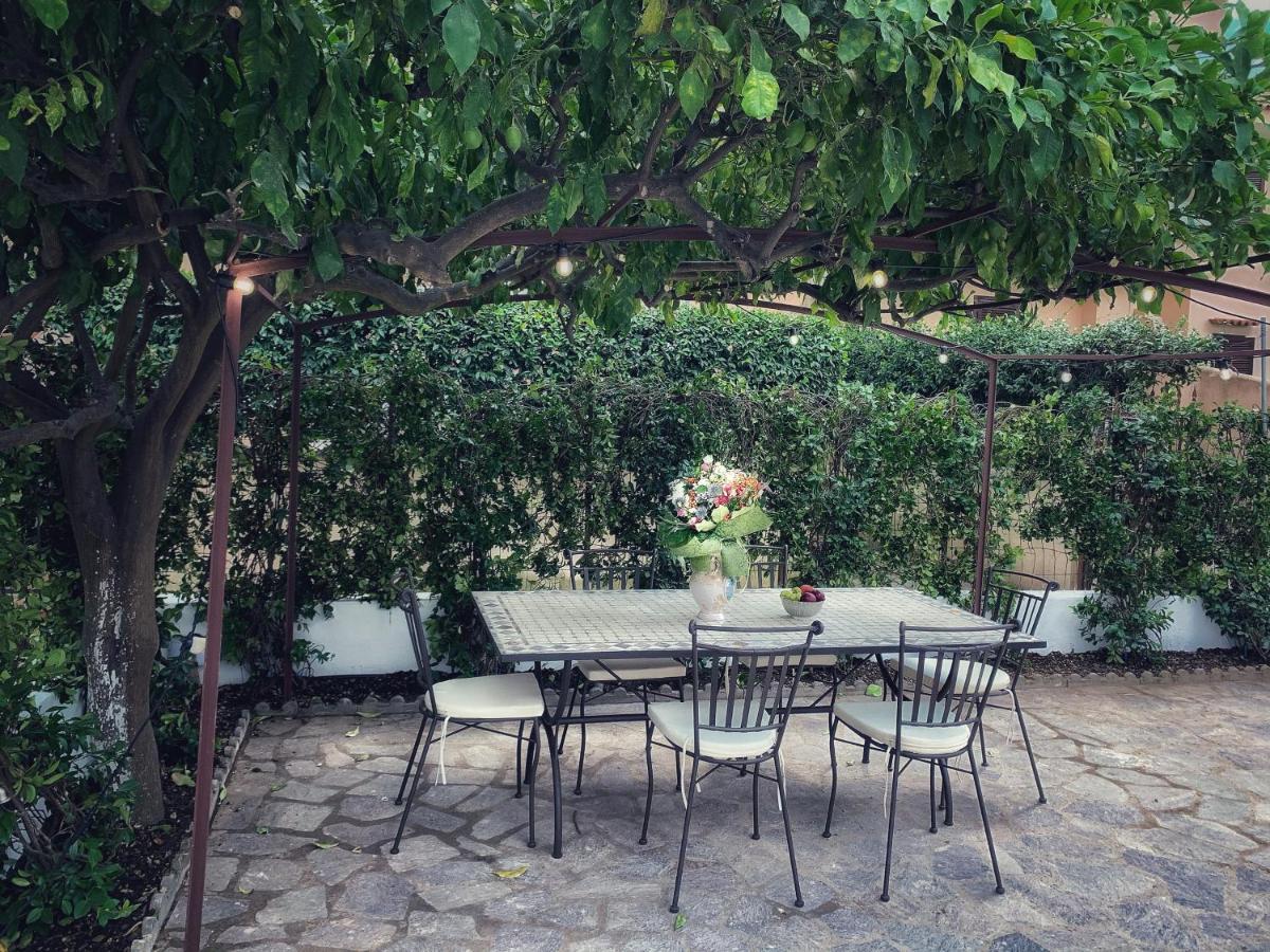 Villa Giuseppina Terracina Eksteriør bilde